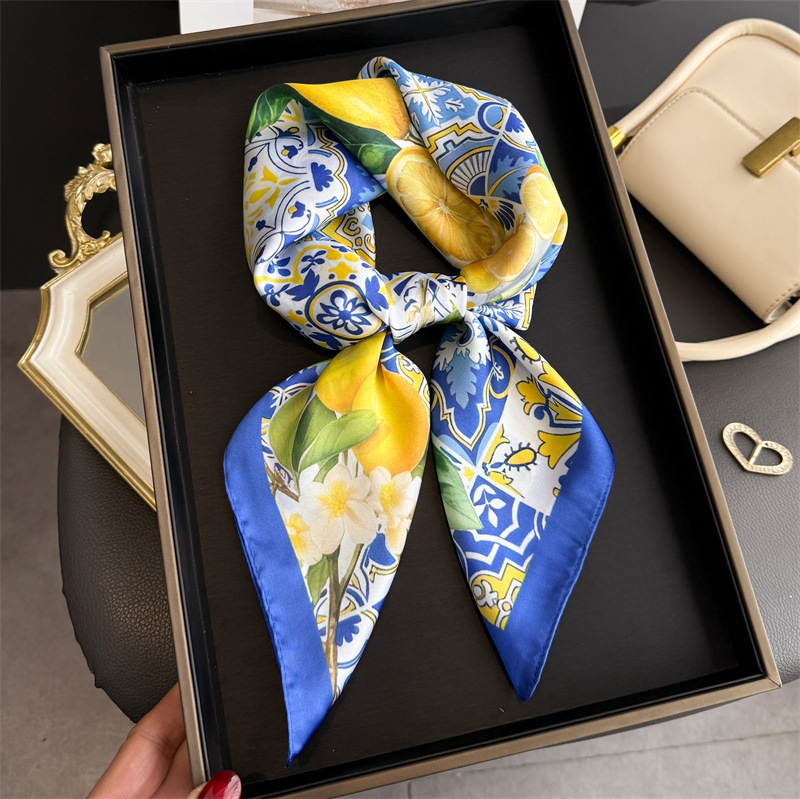 Silk Tie Woven - Foulards carrés en soie imprimé fruits