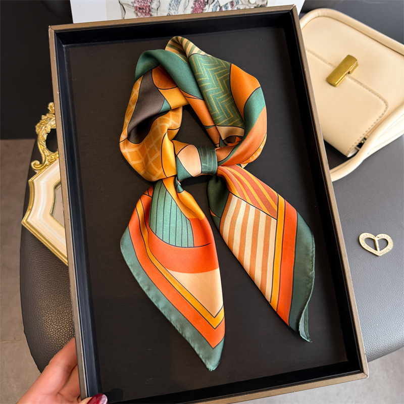 Silk Tie Woven - Foulard carré en soie imprimé géométrique